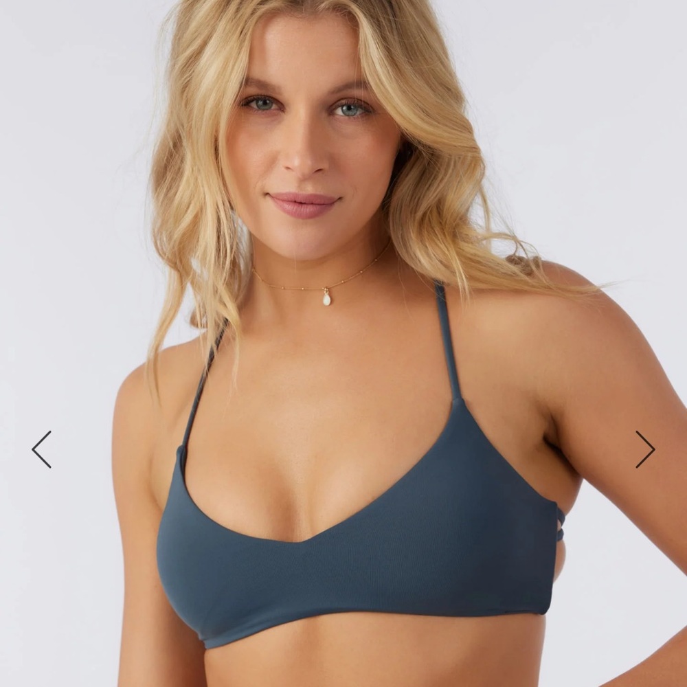 O'Neill saltwater solids Huntington bralette Gray Bikini top
**fast shipping **